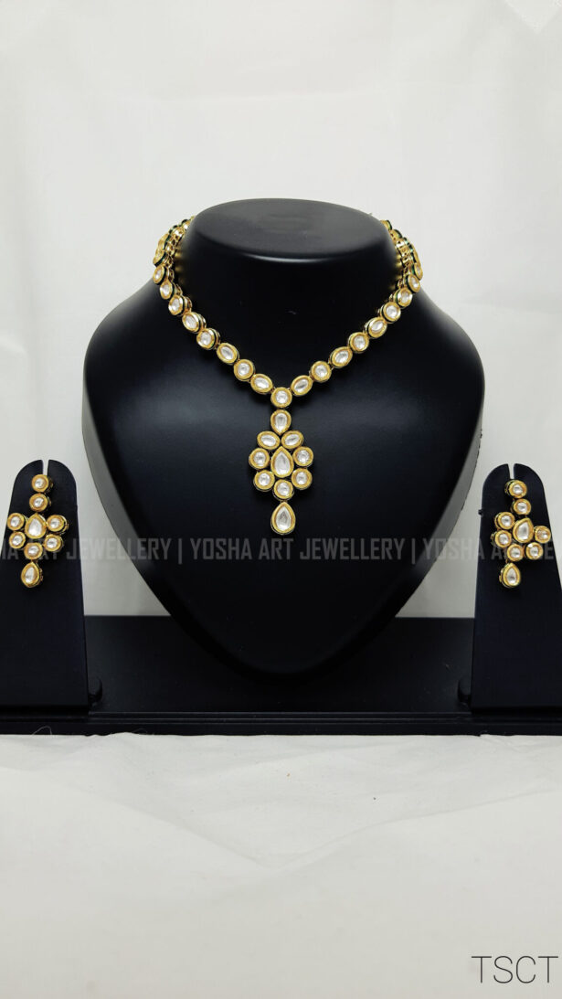 Buy Giva Real Kundan Pendant Necklace NK00101