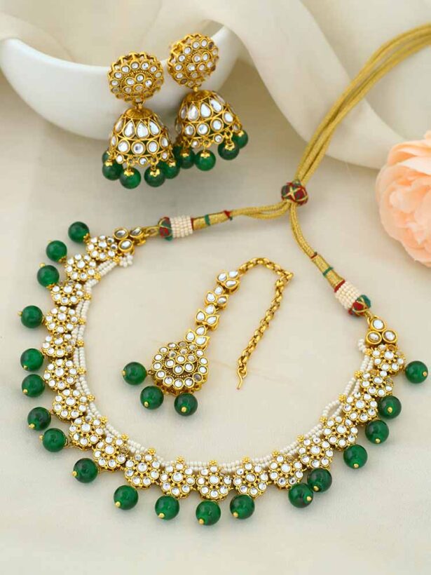 Buy Beni Emerald Necklace Set